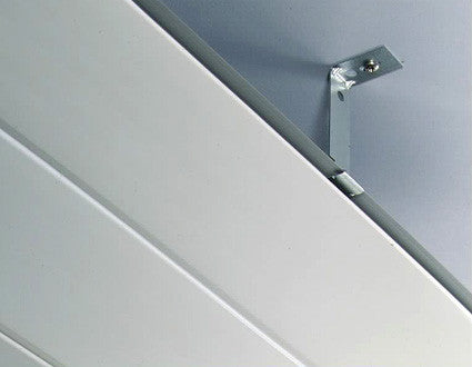 Accroche métallique pour plafond