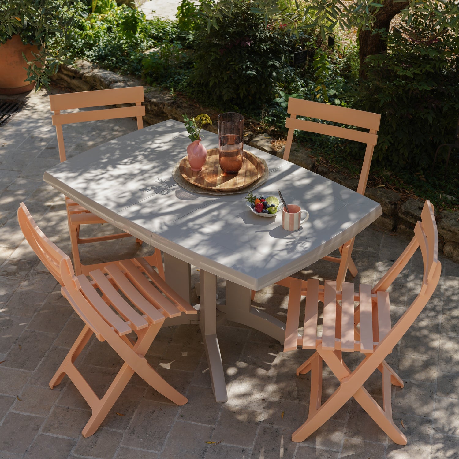 Lot table Vega 118 x 77 cm lin + 4 chaises Miami pliantes