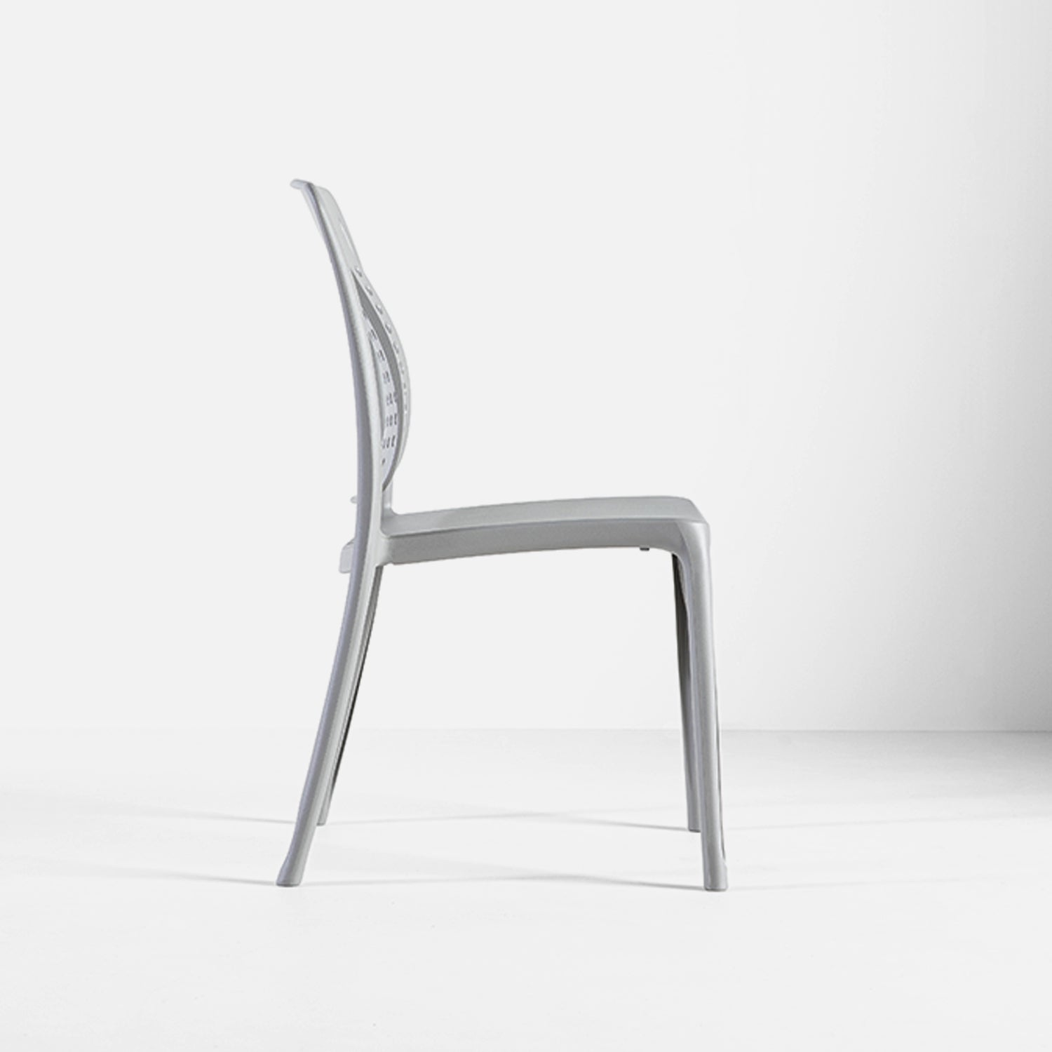 Lot table Eden 133 x 87 cm + 6 chaises Factory